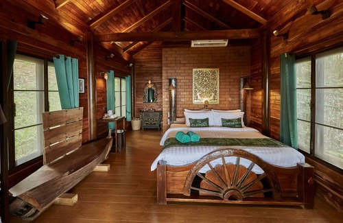 Nuea Khlong Hotel | Koh Jum Ocean Beach Resort