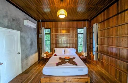 Nuea Khlong House | Koh Jum Serenity Resort