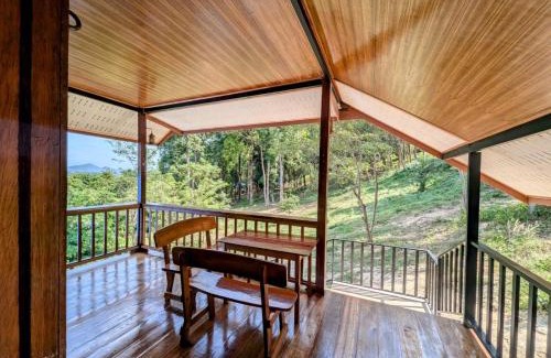 Nuea Khlong House | Koh Jum Serenity Resort