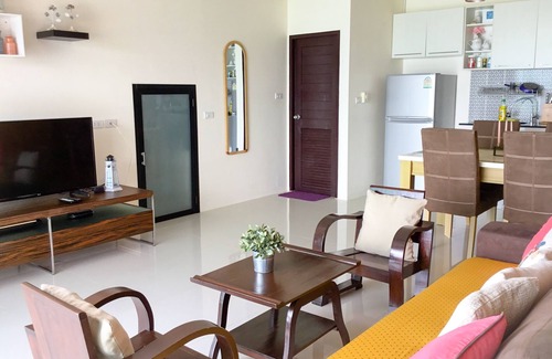 Siray Villa | Koh Sirey Beachfront Pool Villa