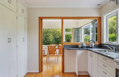 Waikanae House | Kohekohe Garden Cottage - Waikanae Holiday Home