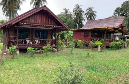 Nuea Khlong Villa | Kohjum Freedom Resort