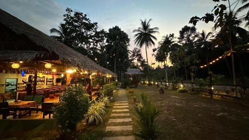 Nuea Khlong Villa | Kohjum Freedom Resort