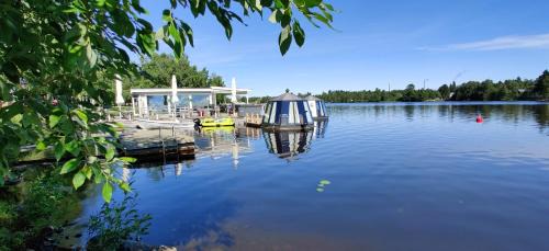 Oulu Boat Rental | Koivuranta Igloos