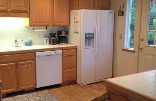 Peninsula Village Ski Chalet | Kokanee Lodge is back! 300 feet from the lake Boat Slip, AC & WIFI