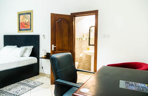 Teshie Hotel | KoKo Palm Inn LTD