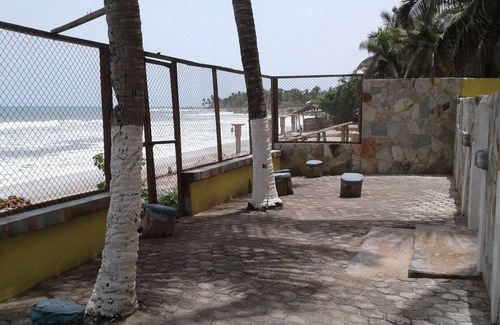Kokrobite House | Kokrobite beach front cottage