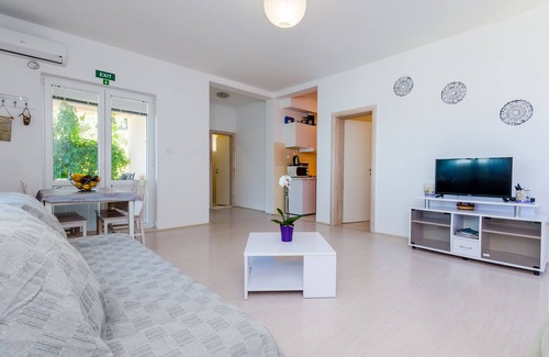 Krucica Apartment | Kola's Mill - Comfort One Bedroom Apartment with Terrace and Sea View (A1)