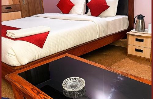 Kolkata Hotel | ! KOLKATA Dev Guest House #Howrah Kolkata Near Railway Station - Free Wifi - Fully Air Conditioned - Good and Spacious Room - Excellent Service Recommended Hotel