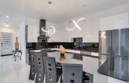 Fort Lauderdale House | Komffy Modern 3BR/2BA Home – Ft. Lauderdale