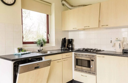 Municipality of Emmen House | Komfort-Duplex-Cottage für 6 Personen