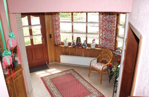 Wankendorf Apartment | Komfort-Ferienwohnung-BURCK-97-qm-3-Schlafzimmer-2-WC