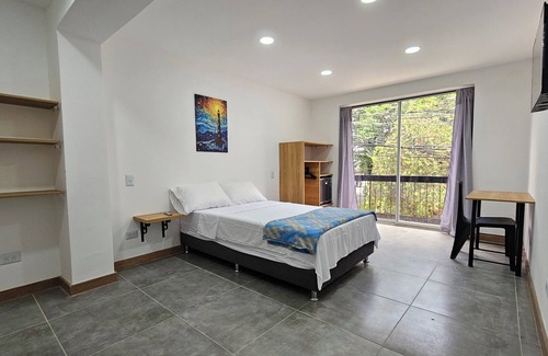 Medellin Bed & Breakfast | Komfort House Premium