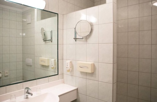 Gols Bed & Breakfast | Komfort Zimmer - Landhotel Birkenhof