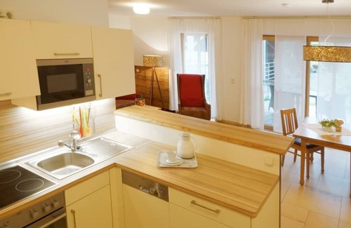 Burglengenfeld Apartment | Komfortable Ferienwohnung mit Terrasse und Abendsonne