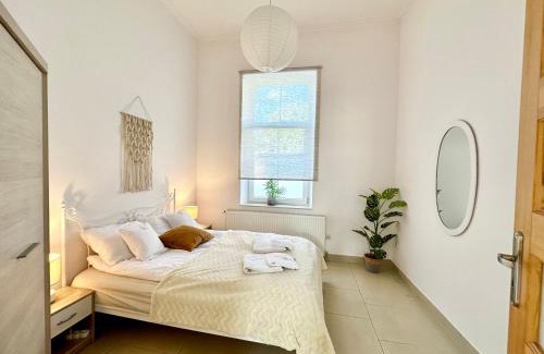 Bielawa Apartment | Komfortowy apartament z tarasem w pobliżu jeziora i Gór Sowich