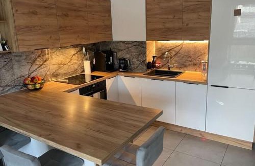 Osowa House | Komfortowy pokój w mieszkaniu prywatnym - 10min od lotniska!