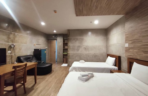 Bang Phlat Hotel | Komol Residence Bangkok