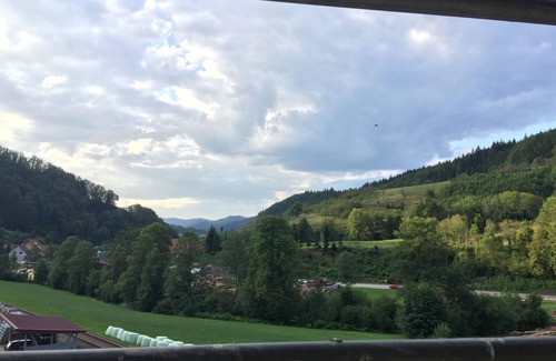 Oppenau Apartment | Komplett im Landhausstil Eingerichtete Fewo 2 Ebenerdig
