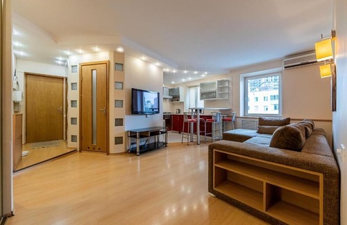 Pechers'kyi District Apartment | -kon15- in Київ