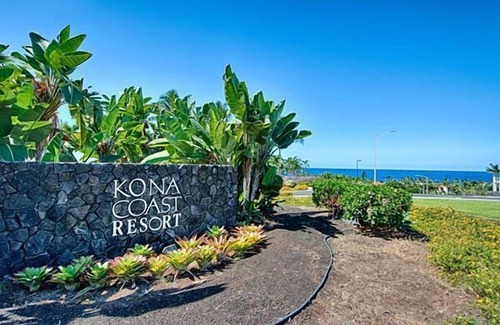 Historic Kailua Village Condo | Kona Coast Resort at Keauhou Gardens 8204