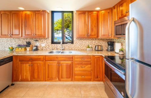 Historic Kailua Village House | Kona Pacific A102