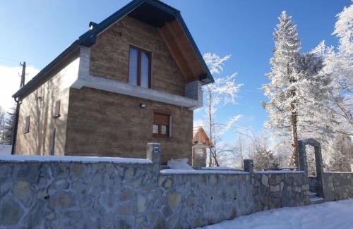 Montenegro Cabin | Konak Mara- Komovi