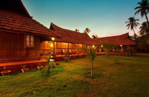 Ezhupunna Resort | Kondai Lip Backwater Heritage Resort