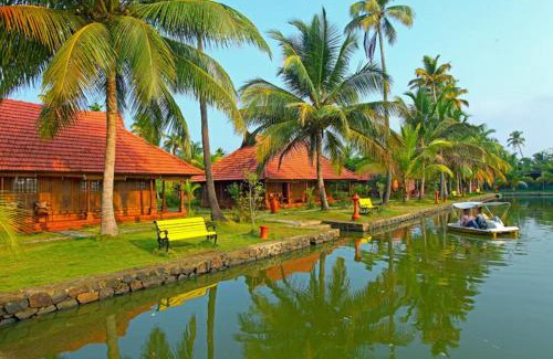 Ezhupunna Resort | Kondai Lip Backwater Heritage Resort
