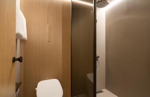 Huadu Hotel | KongGang airport hotel & free shuttle bus