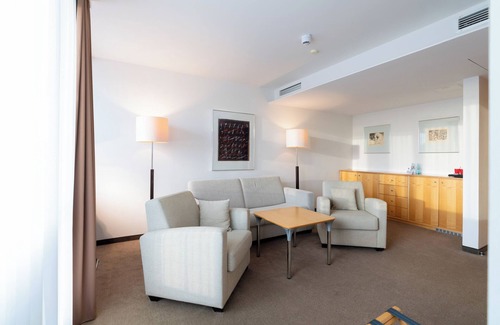 Potsdam West Hotel | Kongresshotel Potsdam am Templiner See