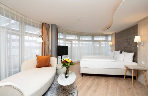 Potsdam West Hotel | Kongresshotel Potsdam am Templiner See