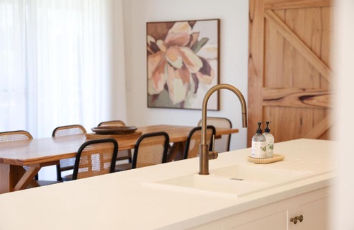 Waterhouse House | Kookaburra Beachhouse - Coastal Farmhouse Retreat
