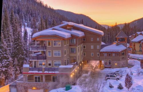 Sun Peaks Cabin | Kookaburra Lodge #203 By Bear Country