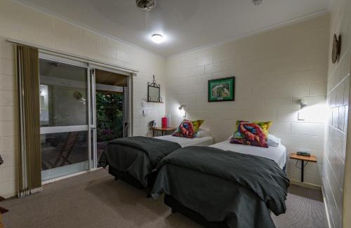 Yungaburra Hotel | Kookaburra Motel Yungaburra