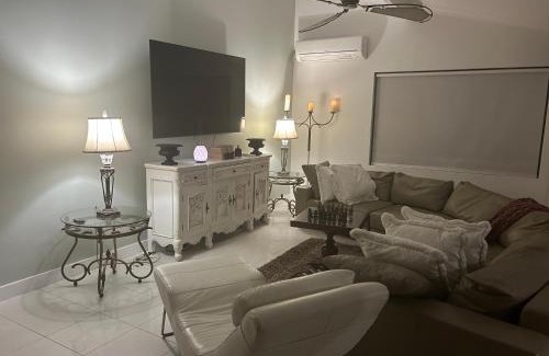 Kallaroo House | Koombana Escape 5 bedroom house