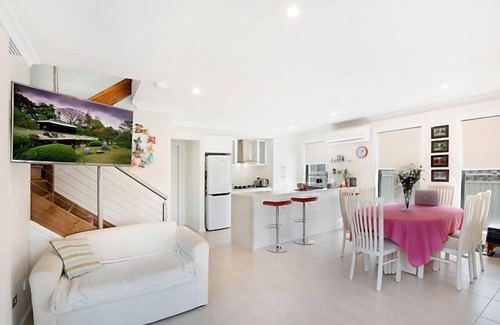 Blue Bay Apartment | Koonah Townhouse