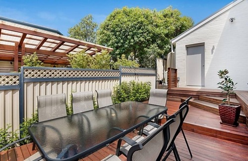 Blue Bay Apartment | Koonah Townhouse
