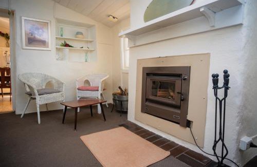 Burra Bed & Breakfast | Kooringa Cottage