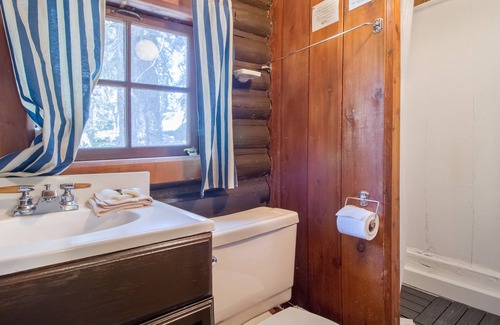 East Kootenay RV Rental | Kootenay Park Lodge