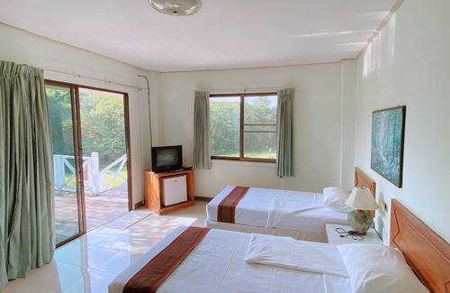 Pak Thong Chai Hotel | Korat Country Club Golf and Resort