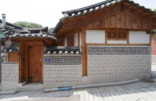 Gahoe-dong House | Korean traditional house built by masters