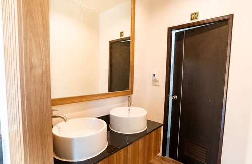 Kham Yai Hotel | Korner Grand Hotel