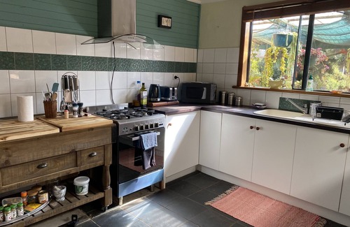 Newland House | Koru Cottage is a cosy home nestled in the dunes of beautiful Vivonne Bay on KI.