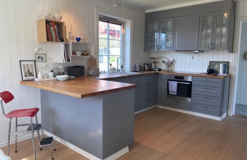 Lillehammer Villa | Koselig hus med stor og solrik hage