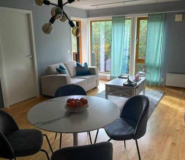 Kongsberg Apartment | Koselig leilighet med et skritt unna skibakken!