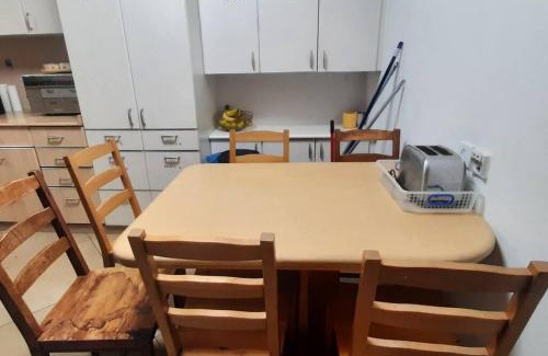 Mateh Yehuda Villa | Kosher 'Villa Rosa' Moshav Aderet, Ella Valley nr Bet Shemesh