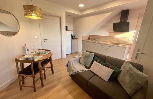 Hondarribia Apartment | Kostoenea - Ekilore rural apartment by the sea