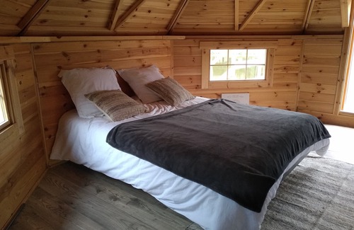 Corcoue-sur-Logne Cabin | KOTA FINNISH NATURE, FISHING, RELAXATION. BREAKFAST INCLUDED