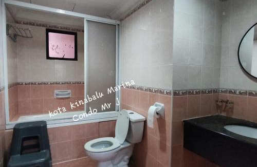 Downtown Kota Kinabalu Apartment | Kota Kinabalu Marina Condo Mr J